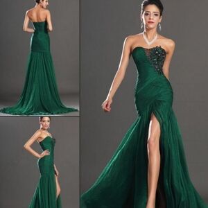 NWOT "Trumpet/Mermaid Evening Gown.